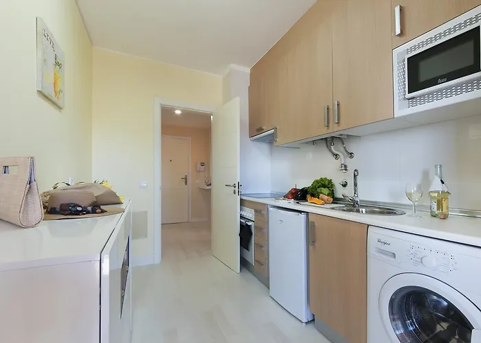 罗沙蓝海公寓 * 波尔蒂芒