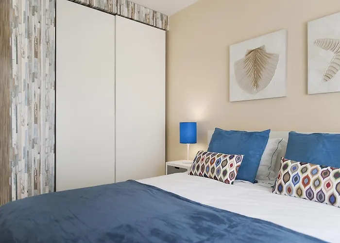 罗沙蓝海公寓 *